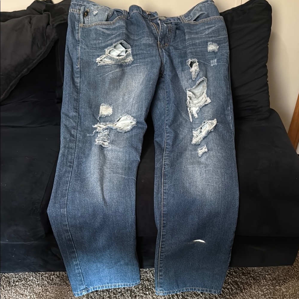 Distressed Blue Jeans - Max Milian - 34/34 - LIKE NEW